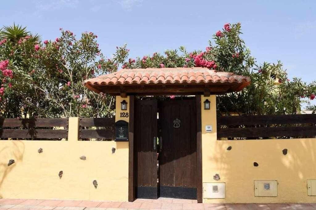 Aurora Mari Villa Your Dream Steps From The Ocean Shore Caleta De Fuste Eksteriør bilde